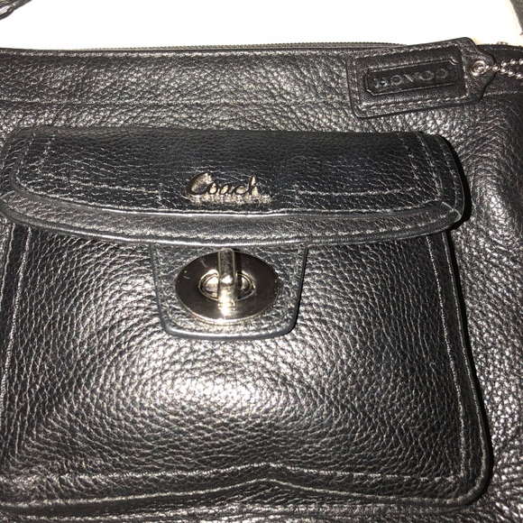 Black leather coach crossbody - Picture 3 of 6